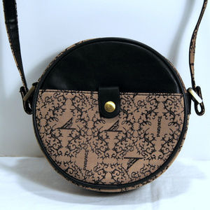 Parnice Woman's Purse  / Round Canteen / Vintage